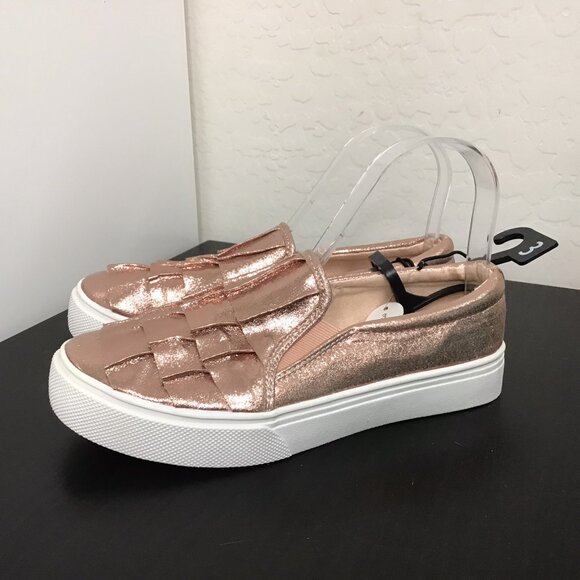 NWT Wonder Nation Girls Casual Ruffle Rose Gold Slip On Sneaker Size 3 - Picture 3 of 7